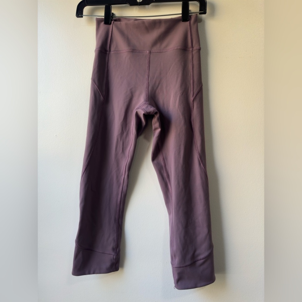 Lululemon Women’s Dusty Rose/Mauve Leggings Sz 4